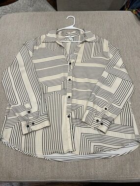 H&M Cream and Black Geometric Button-Down Shirt